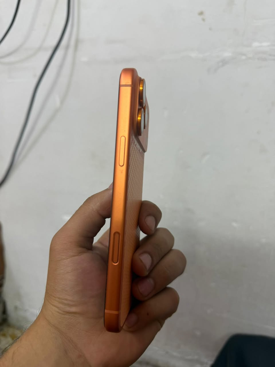 للبيع ١٧ esim شريحه الكترونيه جهاز اخو الجديد ومابي اي شخط مثل ماموضح بطاريته ٩٩ مشحون ١١٥ مره هسه صارت ٩٩
الكيبل والكارتونه مالته موجودات 
وبعده داخل الضمان مال شركة 
مكاني بغداد الحريه 
رايده ب١٧٥٠ 
موجود علواتس هذا رقمي ***********
