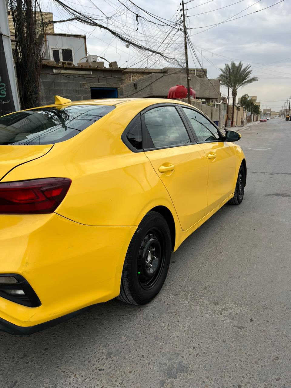 سلام عليكم فورتي مديل ١٩.  كيرايتي مرغوب.  ساره بسمي مصفره هيءه وغرامات السعر.   125وبيه مجال العنوان بغداد***********
