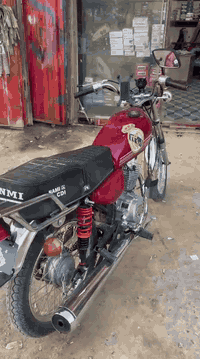 دراجة للبيع تعمير ٢٥وشاصي ١٤مكفولة من السرقة اوراقهة ضايعة اكاتبك مكات...