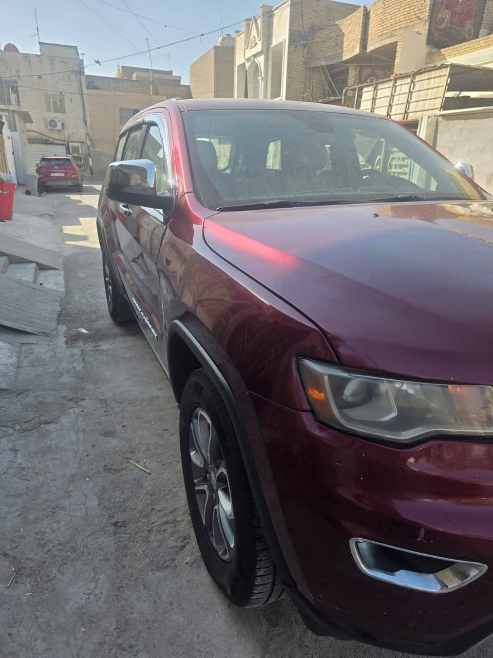 جيب لاريدو  مديل 18 سونار مرفق ماشيه 127 رقم اربيل سعر 200 وبيها مجال ***********
