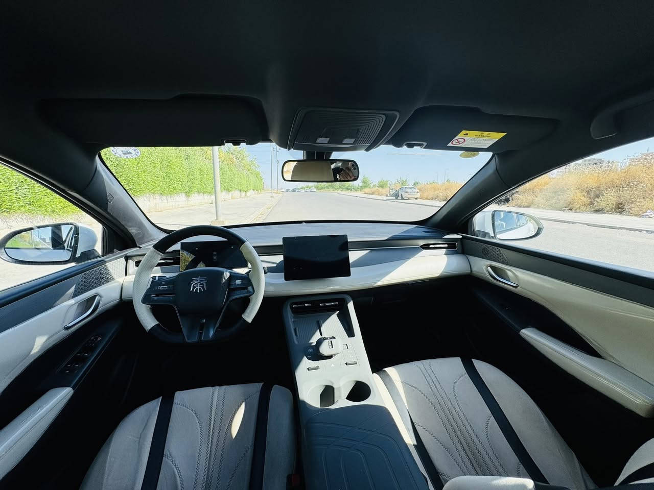 بي واي دي  BYD Qin plus 2025.
مواصفات.ویل كروم.ناو زه‌رد

کارەبایی و بەنزین و هایبريد.

بصمة شاشةوكاميرا ویل کەپ.

تحديد سورعه.ناو زه‌رد,پشت و پێش لید ڤۆلیۆم

 کارت و وایەر شحنی لەگەڵە.كەمترین

 ته‌نها 12 هه‌زار رۆیشتوه‌.

هیجی نیه‌ زۆر خاوینه‌

 سعر:132$🔥

جوانكاریشی بۆ كراوه‌

مۆبایل  ***********
