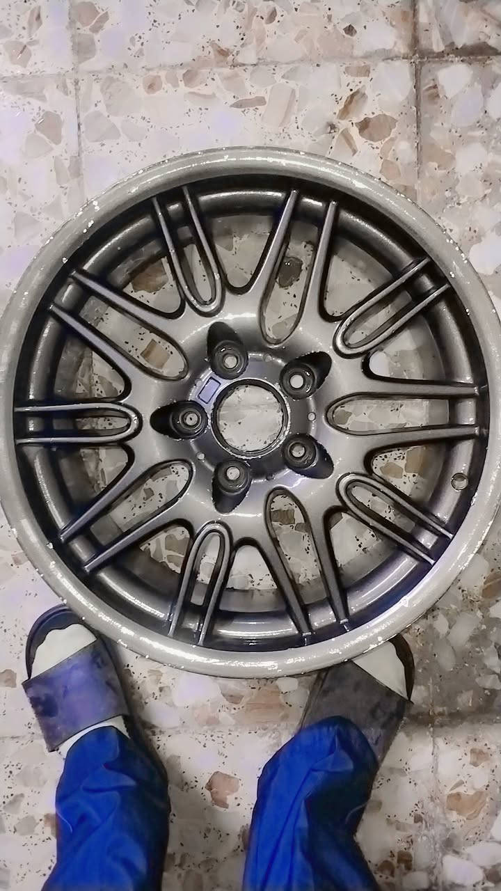 ويل رياضي m5 اصلي مختمات مو تجاريات للبيع اثنين مابيهن شي واحد معوج واحد مفطور *********** للاستفسار السعر 250 الف جنايت الصقر يعرفون هاذة الويل
