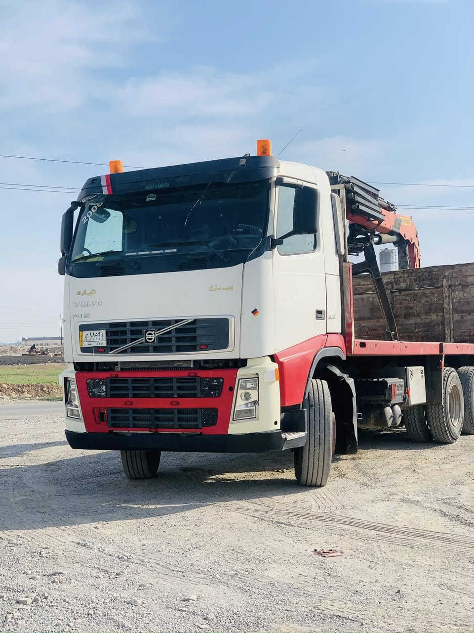 السلام عليكم كرين فولفو 2006 شاصي طويل بلادي كرين موديل2017 حجم23 الف سنويه جديد جهازه ع شغل ***********
