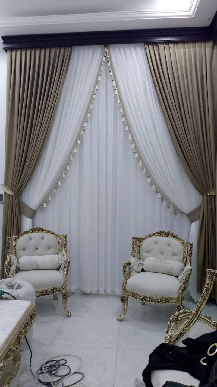 #ستائر الكوخ 
🧿🇮🇶
🚖توجد خدمة توصيل ويوجد كادر ياخذ المساطر للمنزل
 "الديكور المثالي لكل زاوية في منزلك”

#وكلاء_ماركات_تركيه_عالميه🌍

افخر واجود انواع الاقمشه التركيه 🇹🇷
⛔ لانتعامل بالاقمشه التجارية

بضاعتنا بسعر الجملة كونها استيرادنا الخاص 🔥

👷🏼يوجد كادر لأخذ القياسات 

البيع 👈 #جملة ، #مفرد 👉

🚖توجد خدمة توصيل لكافة محافظات عراقنا الحبيب🛍

🏠 العنوان 🏠
بغداد الغدير
( واتساب )
***********  هاتف خدمة الزبائن 1
***********  هاتف خدمة الزبائن 2
