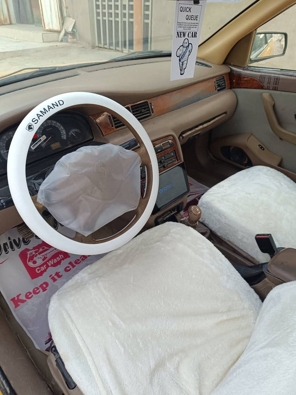 السلام عليكم
سمند موديل 2010 هيئة وغرامات مصفرة سنوية لل 2030 رقمها انگليزي مكينة بيها خيط بخار حدادية جديدة تخم تاير 
السعر 32$ مكاني الديوانية وبيها مجال قليل للشراي 
رقم الهاتف / ***********
