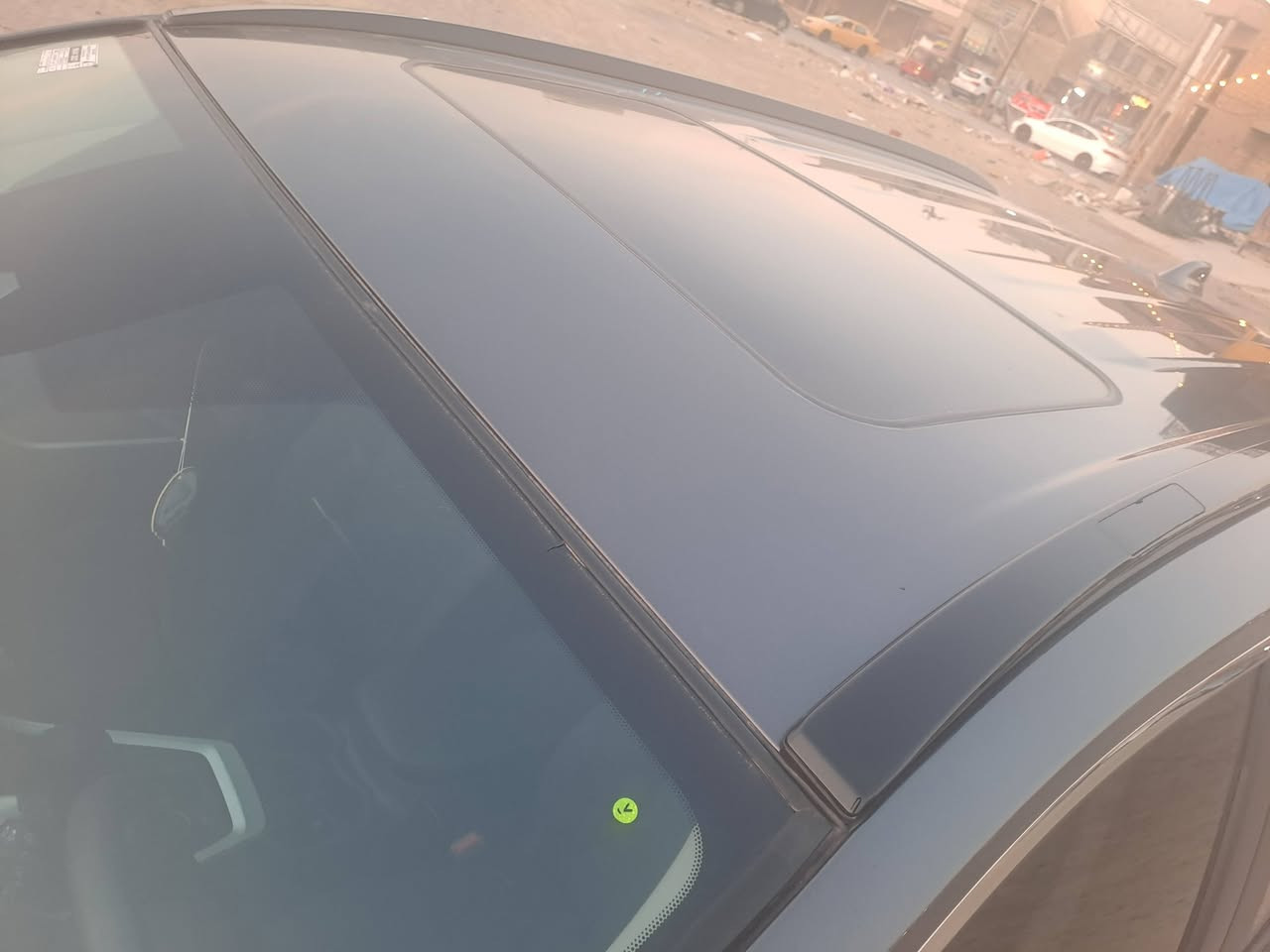 السلام عليكم للبيع فقط راف فور هايبرد وارد امريكي موديل 2025 ماشيه 2000 حقيقي حادثها موضح بالصوره بنيد مبدل نفس اللون يعني السياره بدون صبغ بدون شواصي بدون لغد بدون ايرباك السعر 255 للاستفسار ***********
