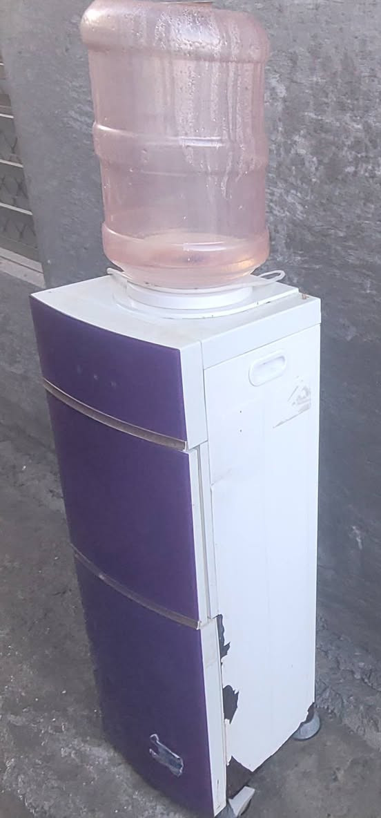 أغراض مستعمل للبيع للإستفسار الاتصال على الرقم هاتف***********
