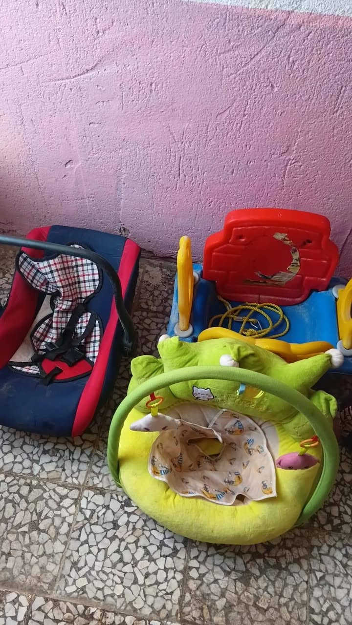 غراض اطفال للبيع مكان النجف لآستفسار
 على الرقم ***********
