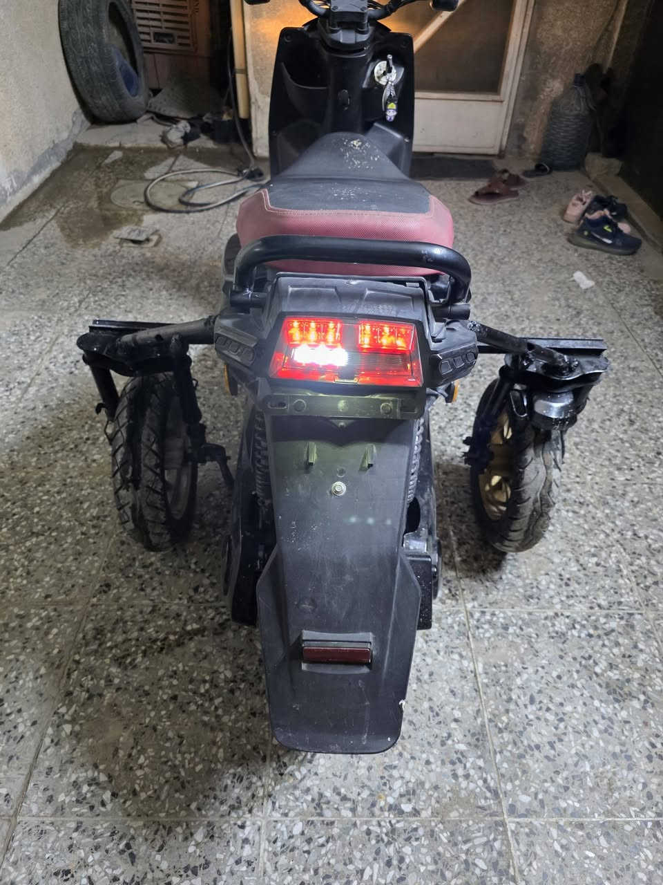 السلام عليكم للبيع دراجه شحن شتريته لشخص معوق ومعرف يسوقهه وهسه للبيع واليشتريهه يكدر يلغي التحوير بسهوله السعر قفل 500 بغداد مشتل  ***********
