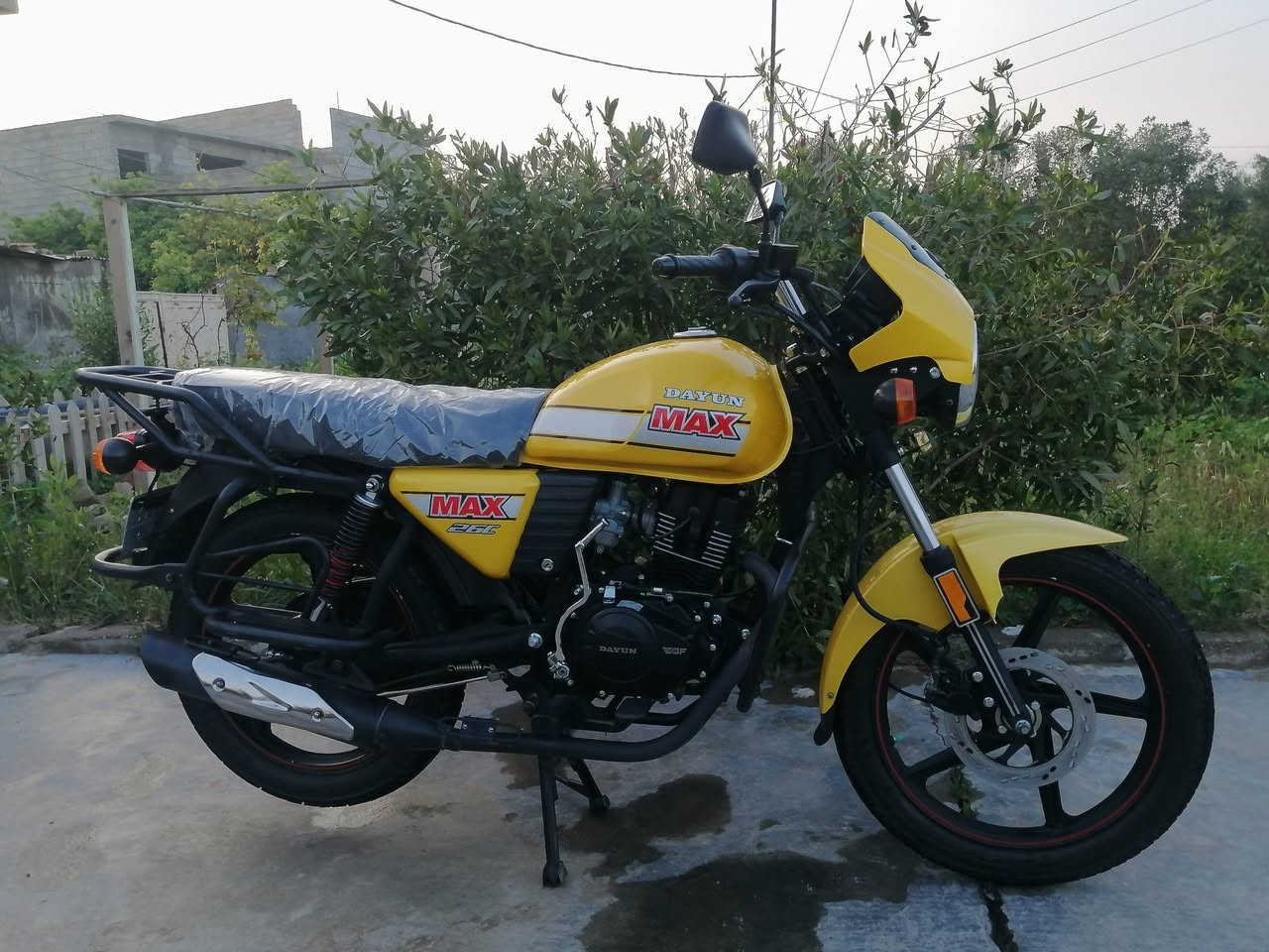 سلام عليكم دايوان موديل 2023 رقم ديالى الدراجة احلة من الصور مكفولة كفاله عامة اكفلهة من الشخط تحويل ثاني يوم مكاني ديالى المقدادية سعرهة 2350 وبيهة مجال ***********
