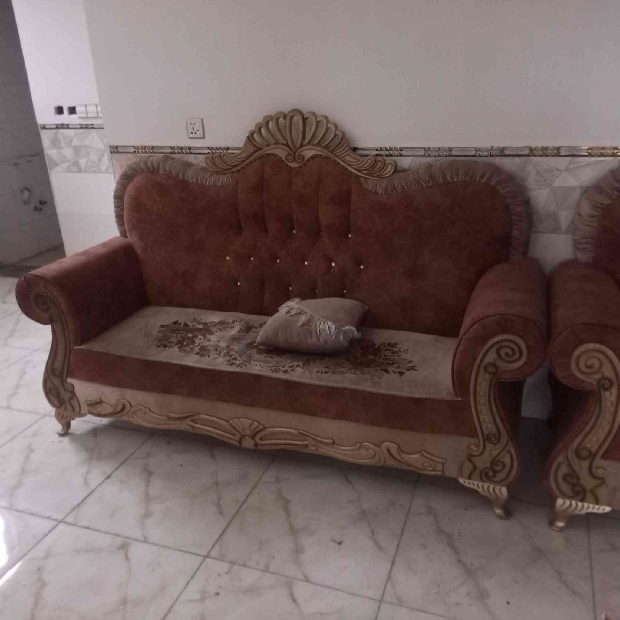 سلام عليكم تخم للبيع ١٠ مقاعد نضيف جدا السعر ب٣٠٠ الشراي يدخل خاص وبي خير ويدلل


**إذا كنت صاحب هذا الإعلان وتريد حذفه لأي سبب، رجاءا أرسل رسالة إلى الدعم الفني**