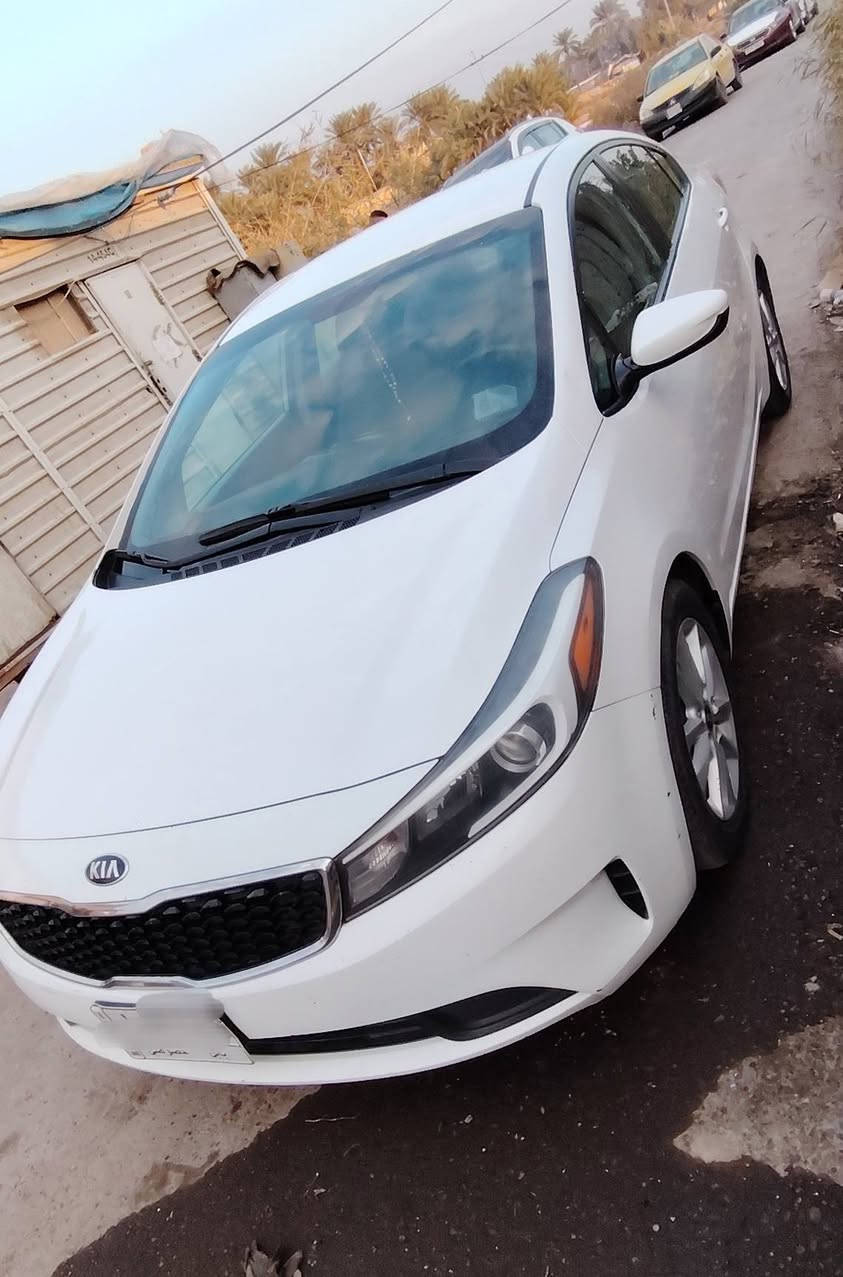 السلام عليكم كيا فورتي 2017 محرك 2000 وارد أمريكي ١٢٥ وبيها مجال بسيط الاستفسار ***********
