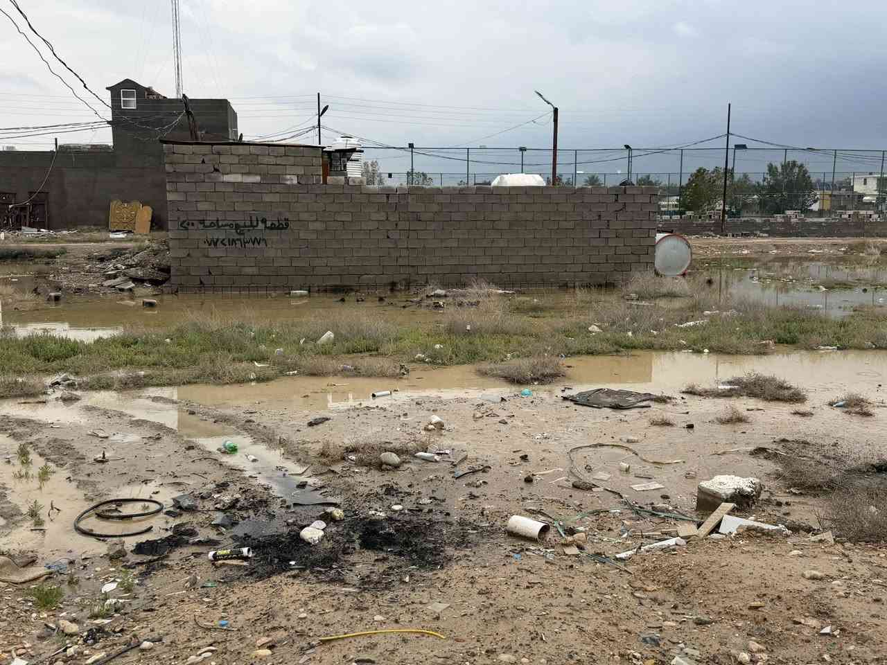 قطعة ارض للبيع 
المكان: منطقت السادة قريبة على الشارع العام 
المساحة: 200 م واجه 10 ونزال 20 
السعر: 20 وبيها مجال
مكاتبة من صاحبها الرسمي 
الاستفسار: ***********
