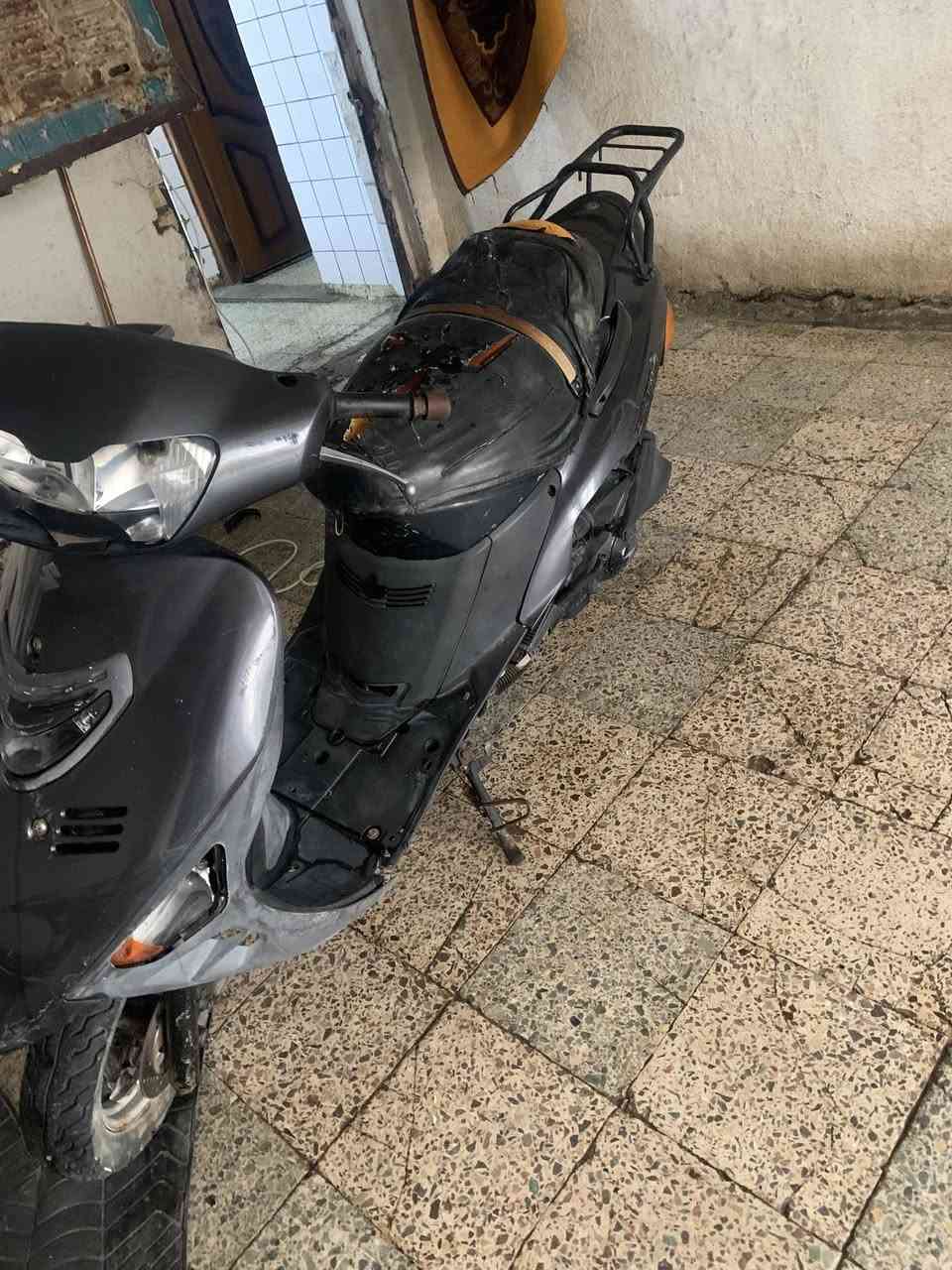 للبيع دراجه سازوكي 150 شغاله بحاله جيده 
مكاني تكريت شارع  الاربعين ***********
