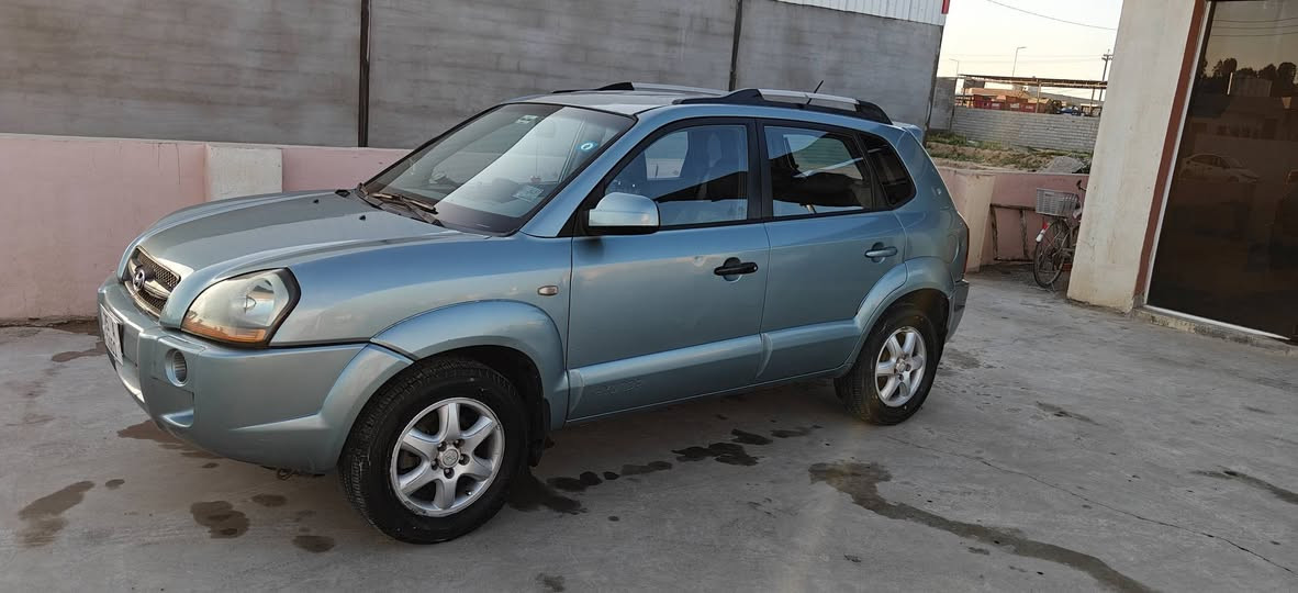 السلام عليكم سياره للبيع توكسان موديل 2005 رقم كركوك دولي شرطه تحويل سياره مال جنايح محرك سته بستم جير شرط فورويل السعر 90 بمجال للشراي رقم الهاتف *********** العنوان كركوك الحويجه ناحيه الرياض متواجد على الفيس الواتساب الاتصال
