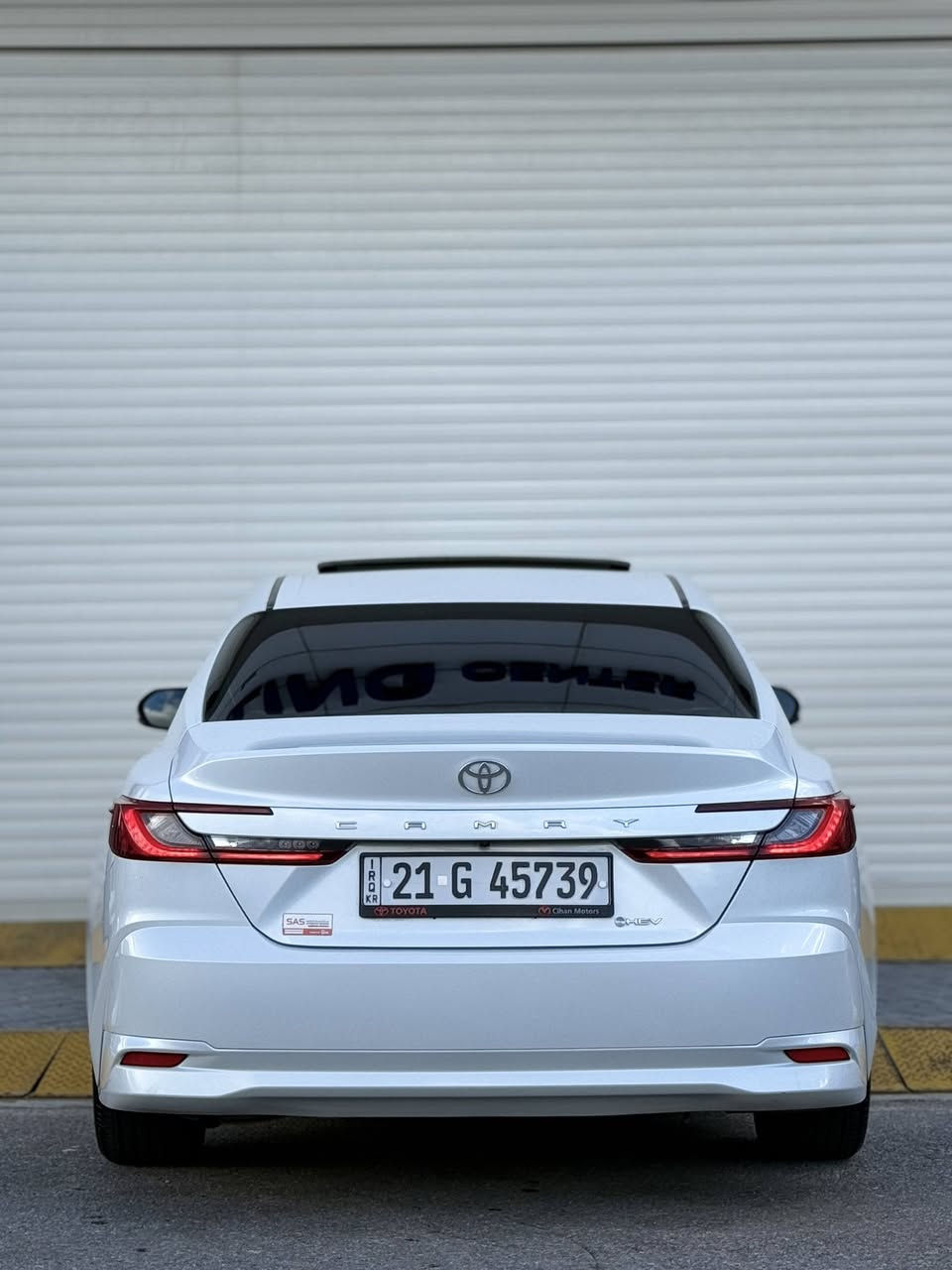 Toyota Camry Hybrid 2024 كلين تايتل
تويوتا كامري 2024 هايبرد شكل 2025
السيارة ماشية 16 الف فقط يعني زيرو
السيارة بدون تعديل وصبغ وطخات يعني زيرو
المواصفات
سعة المحرك 2.0L هجين
حساسات أمامية 
 حساسات خلفية
لايت زينون + LED
شاشة كبيرة
كشنات جلد
كشنات كهربات
تحديد سرعة cruise control
4 مودات قيادة
مود EV
تبريد مركزي
اوتو هولد
هاند بريك كهربائي
للتواصل:
*********** اتصال فقط
*********** واتساب او فايبر فقط
مكاني السليمانية ورقمها سليمانية
