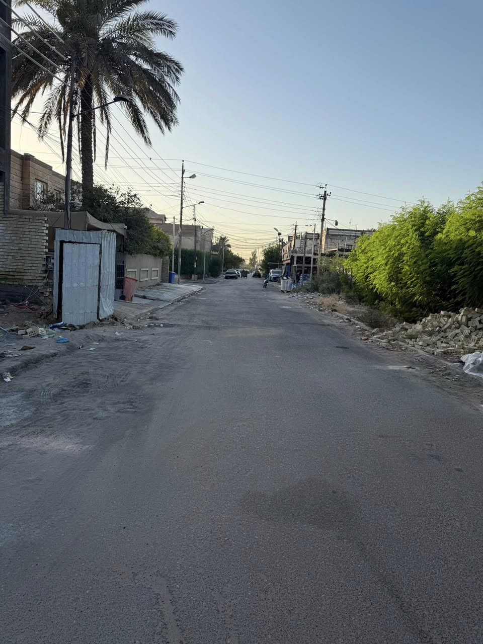 السلام عليكم جمعة مباركة   قطعه ارض للبيع في لاطباء مربع قلعه مساحة (228) واجة (8) نزال (28) سند مستقل مقابيلك تشجير مال مشتل موقع كلش حلو لاستفسار مكتب  ***********
