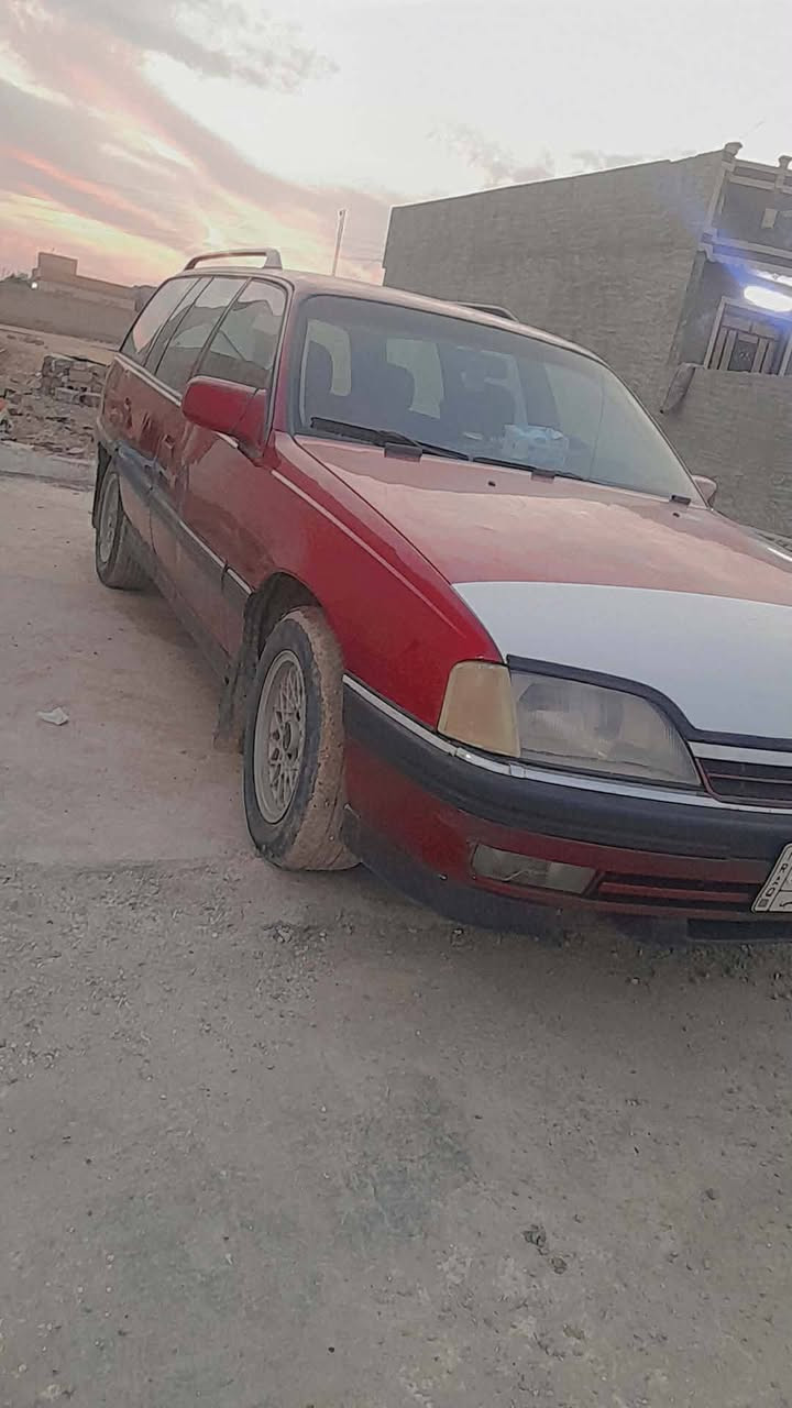 السلام عليكم سيارة اوبل اوميكا موديل 92 لون موروني المرغوب رقم كركوك شرط التحويل السياره نضيفه ومتعوب عليها صدر جديد تخم تاير جديد السياره مصبوغه جماليه مكفوله من اي ضربه  السعر 38 بيها مجال بسيط السياره ايضا ترهم مراوس. مكان السيارة تكريت  ***********
