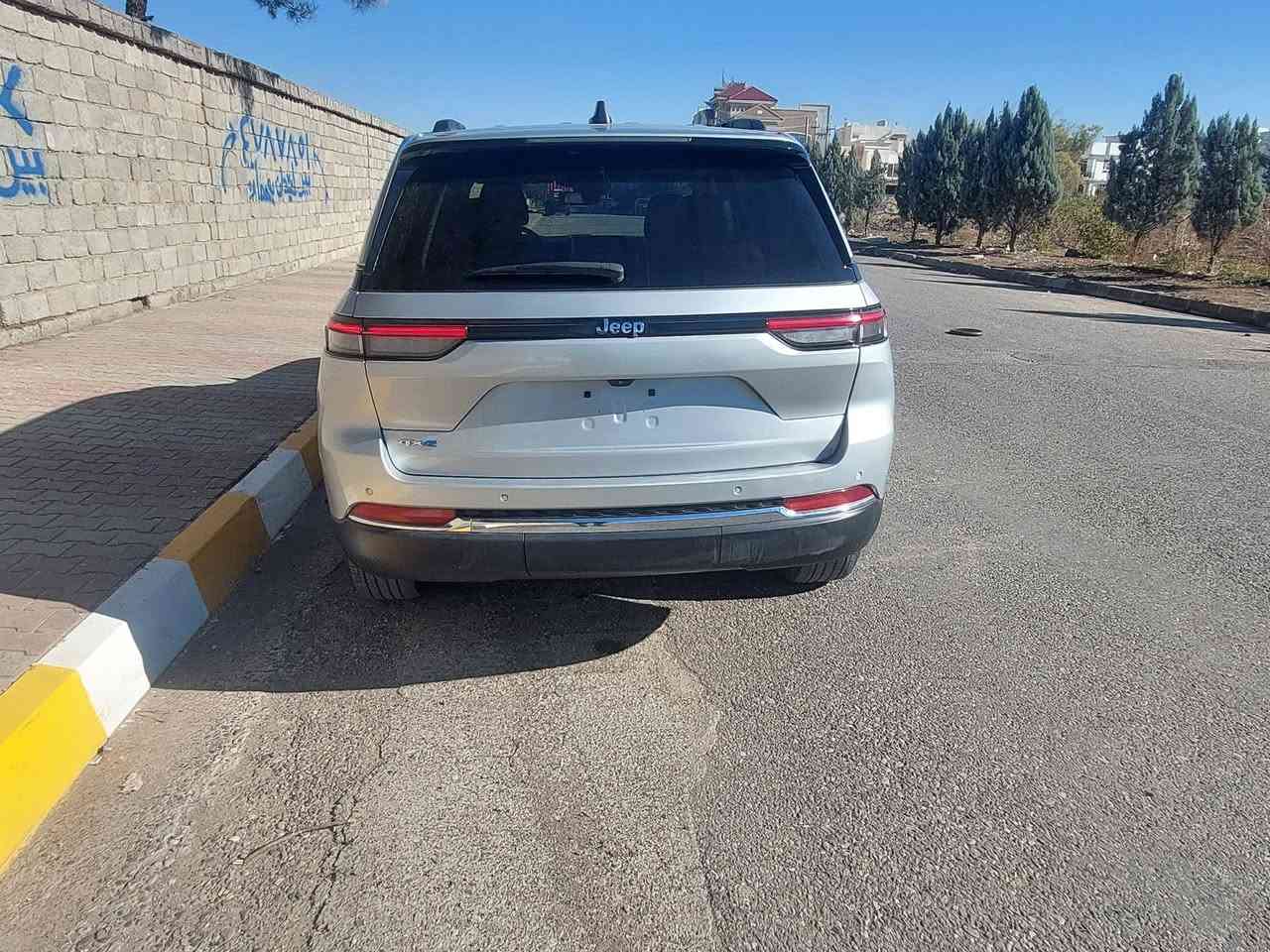 سلام عليكم 
جيب ٢٠٢٣ ليمتد  5 راكب 2000 توربو 
هايبريد، بنزين ، كهرباء ( plag in ) 
للبيع 
مواصفات ١/١ 
٣ شاشات 
بانوراما 
تحديد مصار 
حساسات 
رادارات 
لون رصاصي سلفر
وبعد مواصفاتها معروفة 
ملاحظة : بيها قطعة واحدة صبغ جاملخ أمامي سكن 
ماشي ٤٠ الف مايل 
الايربك كله بلادي رجع شرط 
تترقم شمالي 
مكاني اربيل


**إذا كنت صاحب هذا الإعلان وتريد حذفه لأي سبب، رجاءا أرسل رسالة إلى الدعم الفني**