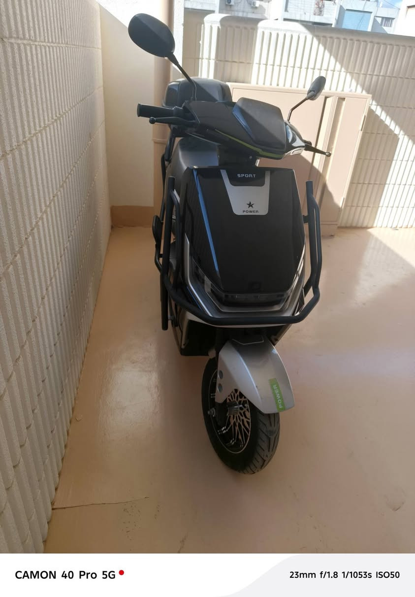 دراجه  شحن  مصارلها  ٣اشهر نازله  بعده  جديده وكامله مكمله  مشكله  ماعرف  بيها اشترستها  وخاله  بكراج اروح  بيها مكانات  قريبه  واجي  سعر ٦٠٠الف  وبيه  مجال  بصيط  مكاني  العلاوي ***********
