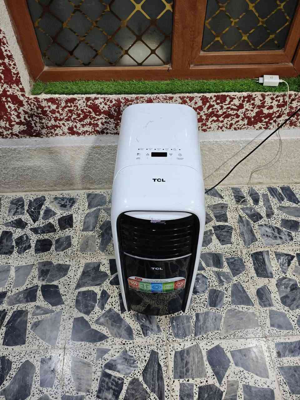 سبلت ارضي واحد طن....النوع 👈🏼..TCL👈🏼السعر..250الف👈🏼المكان نجف الشرف..للاستفسار fفيس او واتساب..***********
