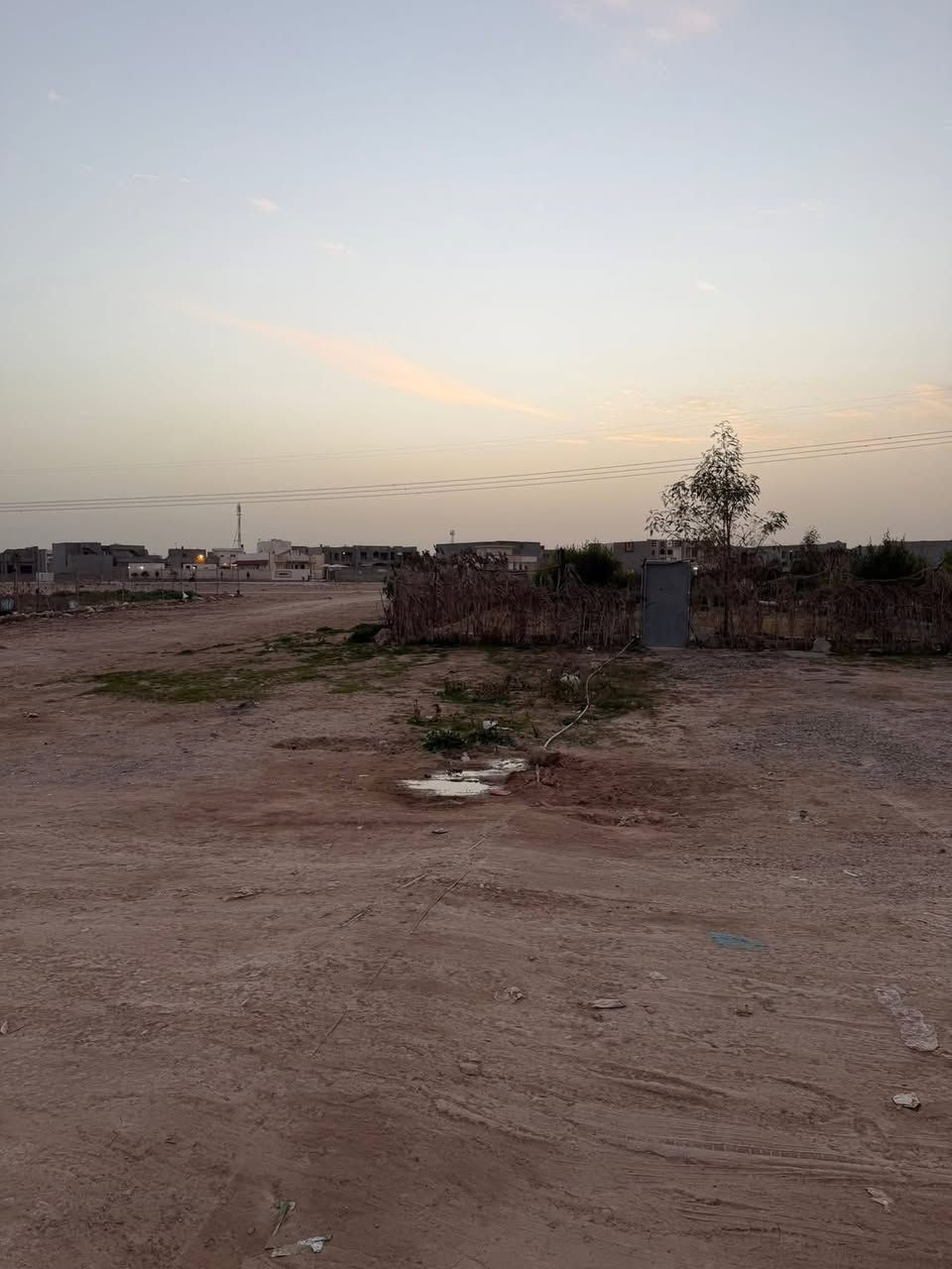 دار للبيع الديوم توحيد مساحة 150 متر شارع 30متر مقابل منطقة ال 14 الف يحتوي على 4 غرف نوم صاله استقبال مطبخ سعر 125مليون وبي مجال
للأستفسار الاتصال
***********
منذر الدهش للعقار
