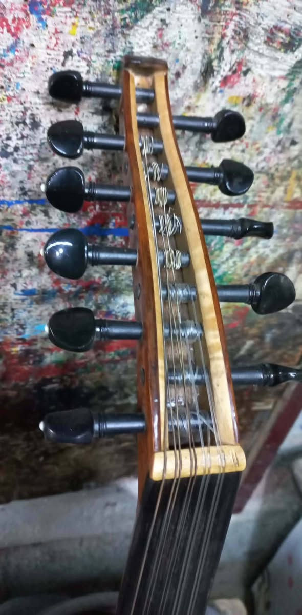 السلام عليكم عود تركي 2010 للبيع مكاني ديوانيه قضاء الشاميه للتواصل خاص او واتساب ***********
