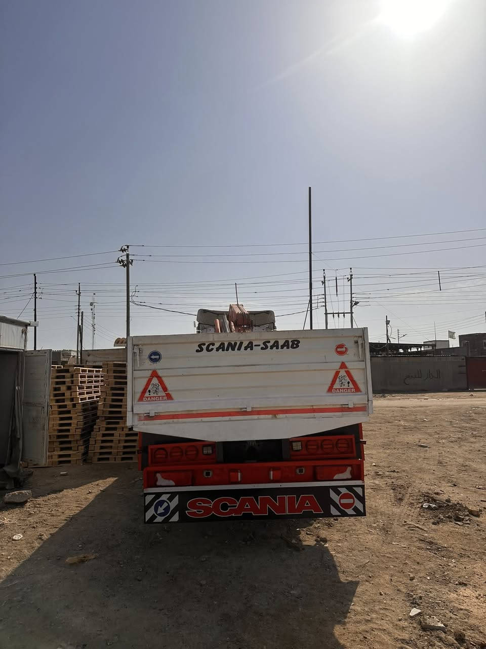 سلام عليكم البيع كرين سكانيه مديل2016  جهاز فاسي12طن ريموت 4سلايتات مكانيّ البصره السعر خاص. رقم الهاتف ***********
