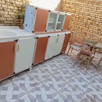 كاونتر المنيوم مترين +سنك مرمر متر + ميز طعام مع 4 كراسي نظيفات جدا سع...