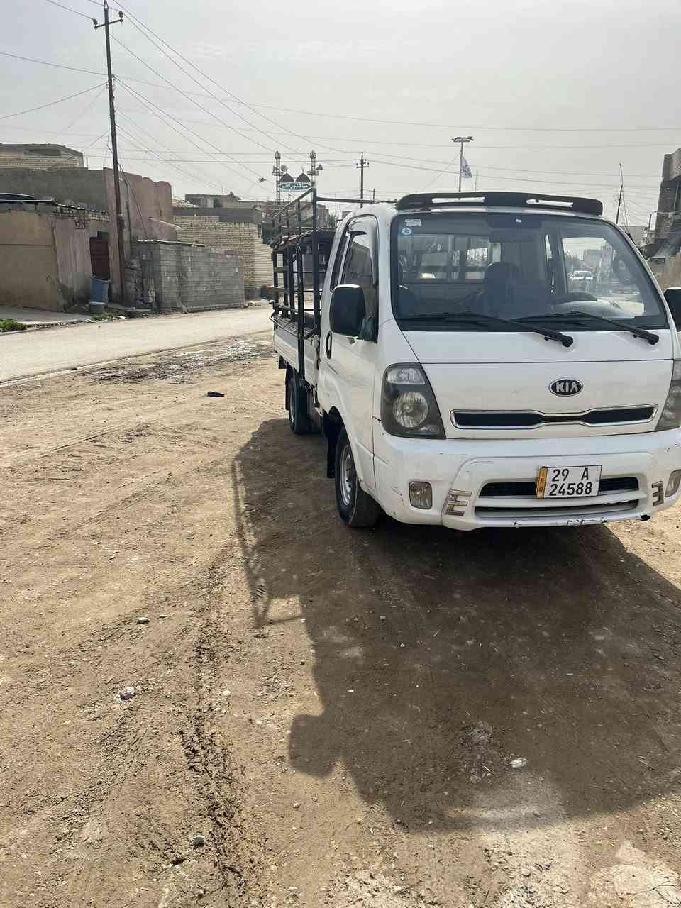 سلام عليكم 
كيا 2700
2014
كفاله 
مكينه بخر اثر كازكيت
رقم واسط
مكان بغداد
سنويه بسمي ال 31
***********
