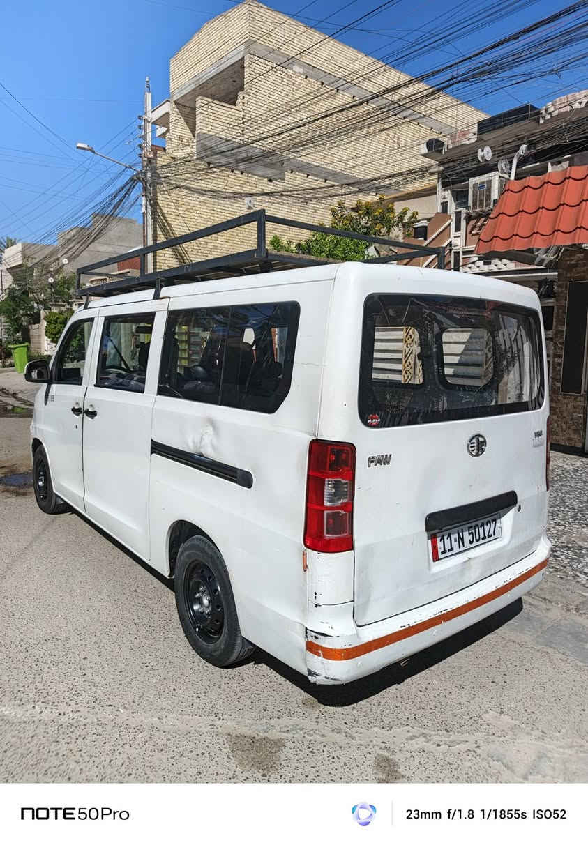 سلام عليكم فاو للبيع موديل 2015 سياره كلش حلوه مال شغل ماشية 87 ألف تبريد قطعتين ثلج ❄❄❄ تخم تايرات بجم عالي ناصي بلوجكتر زنون شاشه كبيره سستم صوت بيها كلش حلو كامره أمامي وخلفي داشكم تسجيل سيباية ملاحضه السياره مصفر هيئه وضريبه هزه جديده رقم جديد دولي بسمي السعر 45 بيها مجال بصيط مكان السياره بغداد العامرية رقم تلفون ***********
