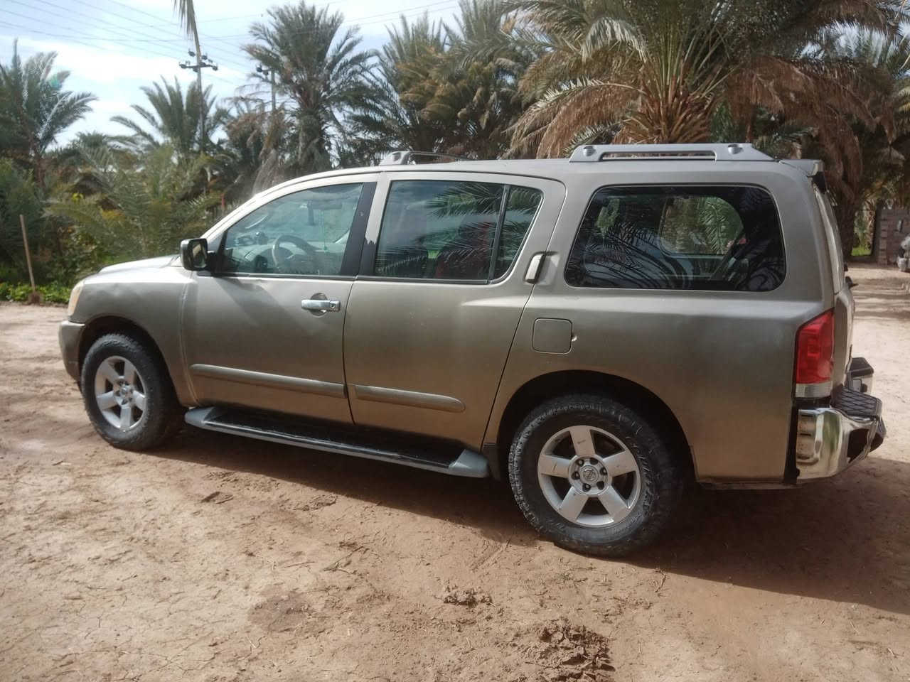 نيسان رماده موديل 2007 رقمه بغداد سنويه تنتهي 2030
بيه تخم تأيرات جدد  محركه 3000ففتي  حداديه توني مسويه  
***********

