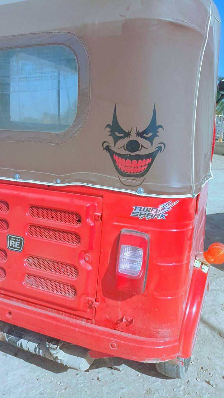 سلام عليكم... تكتك. موديل.. 18.. سنويه. رقم واسط.. . مكينه حلوة. ناعمه.. كشر نضيف. مجمبزة. سفريات... . كهربائيات ڱڵـه  شغاله.. .  مكانه بابل. الحمزة الغربي .  سعرة. 4600وبيه مجال.  .... ***********
