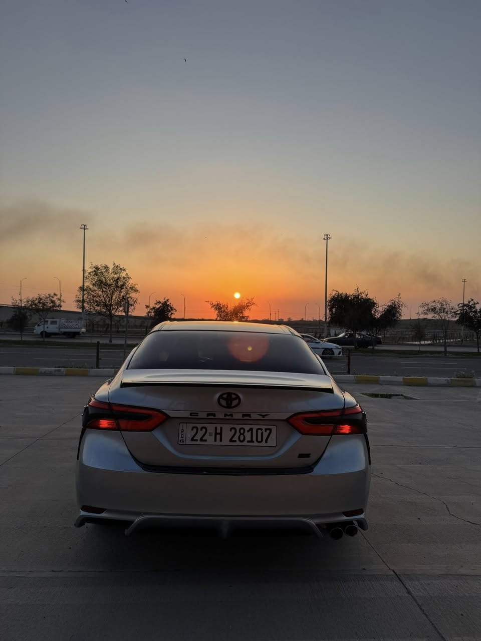 سلام عليكم
تويتا كامري 2018
رصاصي 
مواصفات SE معروف 
سيارة بي شبرين صبغ بونيت و جاملغ سياق شبر صبغ 
بي مكانين صغير بارد 
صورة حادث موجود 
سيارة سيرف كامل مسوين دهن و فلتر گير ديسكات تاخم صرد كامل 
سيارة ماشي 140mil
سعرها 180 بي مجال 
***********
***********
……………………………………………………………
تويتا كامري 2018 
SE
دوو پمةلة لا بونيتي بوياغة لاگل پةلةية لا جاملغةكةي ٢ جيگةي بجوك ساردي هةية 
رةسمي دةعمي دانراوة 
سيرفز كاملي بو كراوة رون فلتةر كير تاخم پيش ديسك 
140mil روشتوة 
سعري 180 مةجالي تياية
