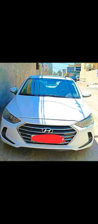 سيارة أجرة • متوفر 24 ساعة