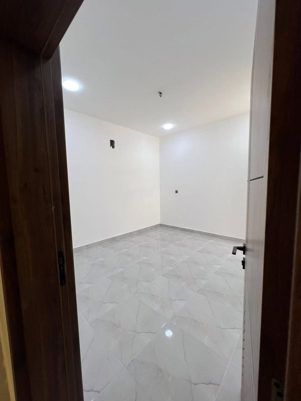 🏠✨ بيت جاهز للسكن للبيع (بيع مستعجل)🏠
📍 الدورة / البوعيثة – العيثاوي

🔹 100 متر

🔹 طابق ونص

🔹 غرفتين نوم + حمامين

🔹 ديكور مغربي أنيق ✨

💰 سعر مناسب وقابل للتفاوض

📞 ***********

🚨 فرصة حلوة للسكن أو الاستثمار لا تفوتك!
