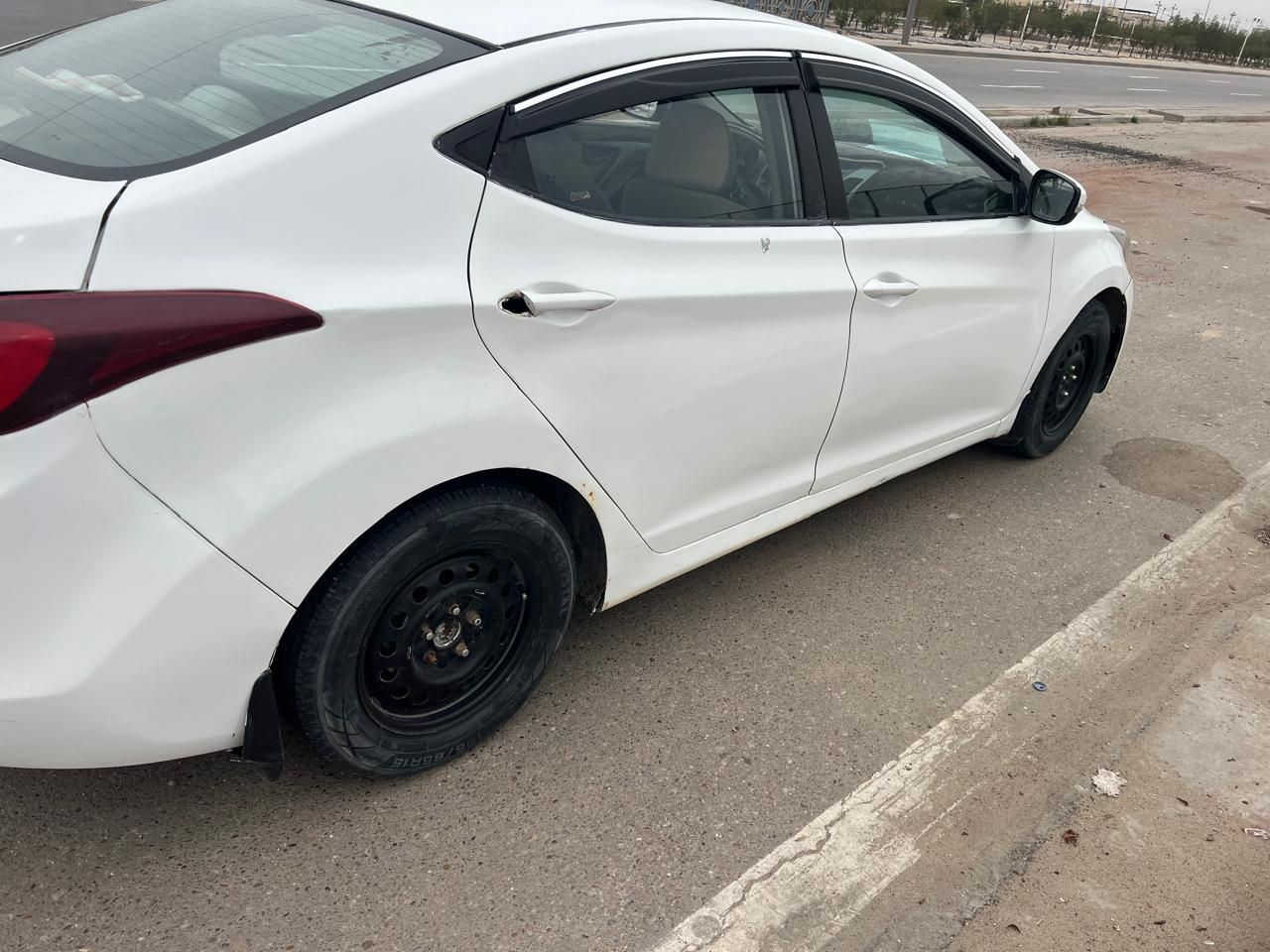 النترا 2015خليجي بيهه رشات صبغ مكينه دوش رقم انكليزي السعر 88وبيها مجال قليل رقمي ***********
