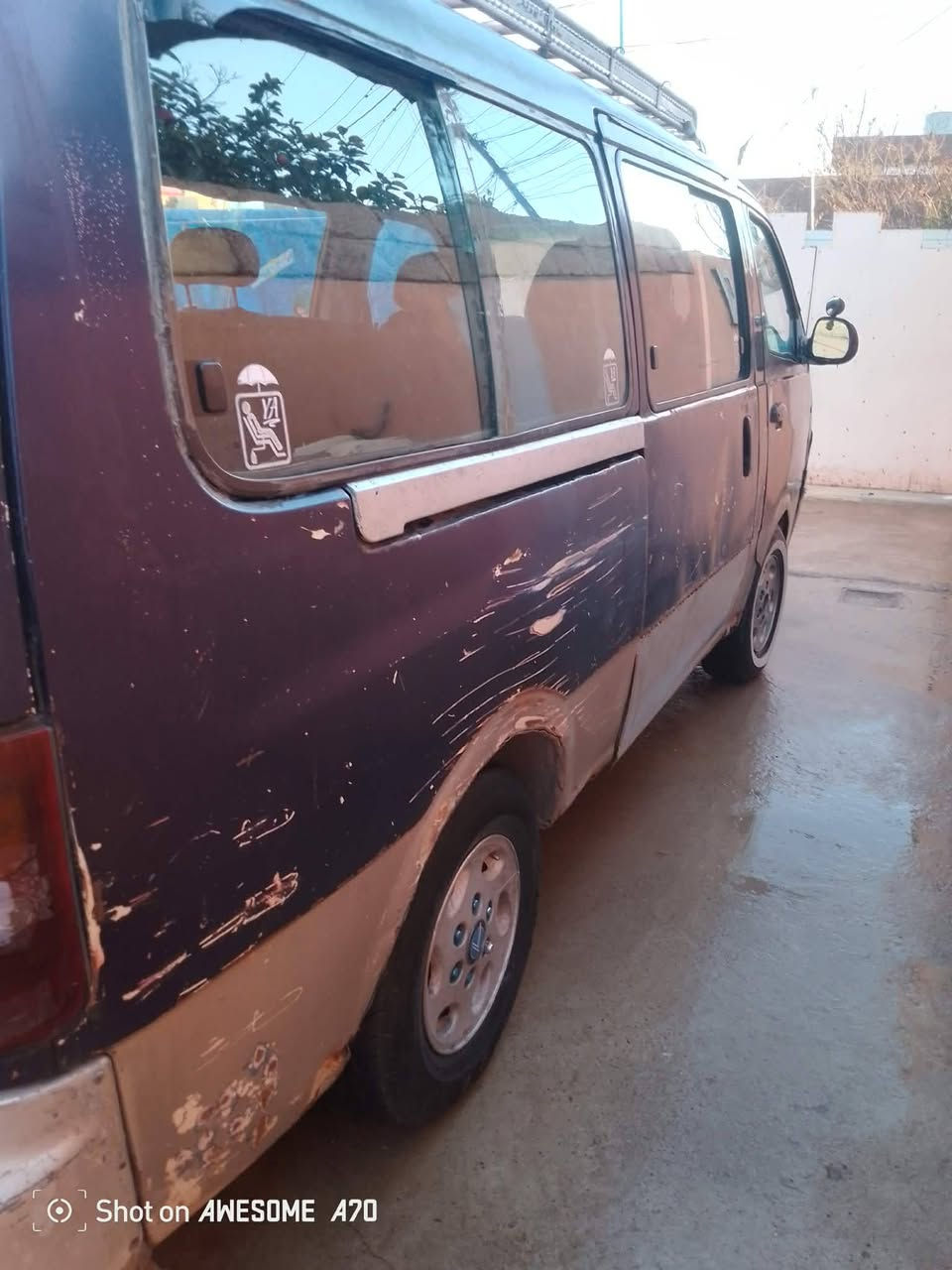 كيه بريجو نفرات للبيع 11 راكب معمر جديد و طخم تواير رقم ألماني داخل مشروع وطني رقم بغداد سعر 45 ورقة سنوية لغايه 2027 شهر السادس.... 
مكلف بالنشر.
استفسار ***********
