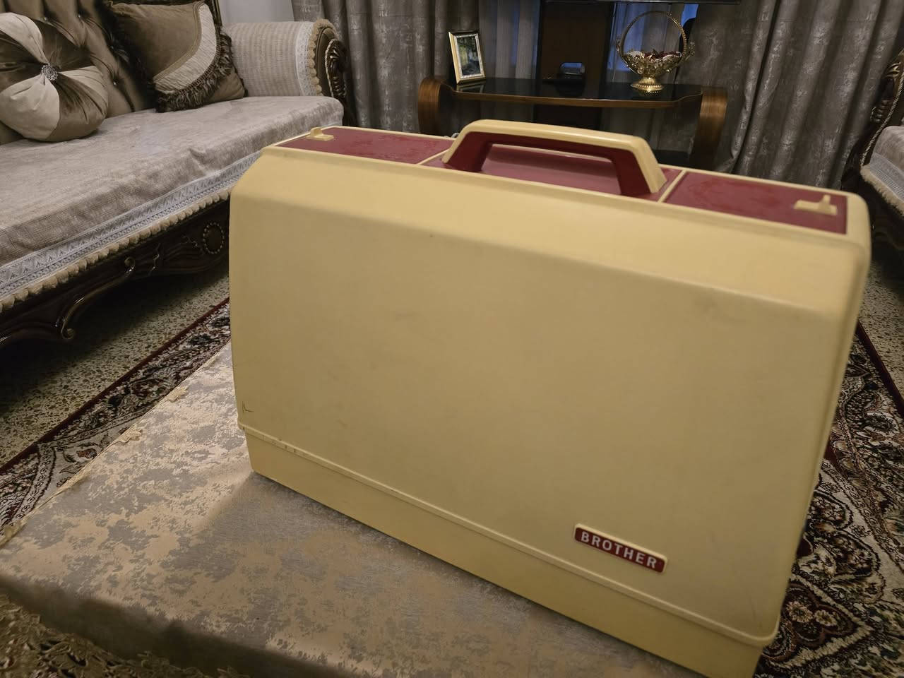 مكينة خياطه برذر منزلي ياباني موسسه للبيع
نظيفه جدا واستخدام كلش قليل.
  السعر 200 الف
 للاستفسار الاتصال على الرقم 
***********
