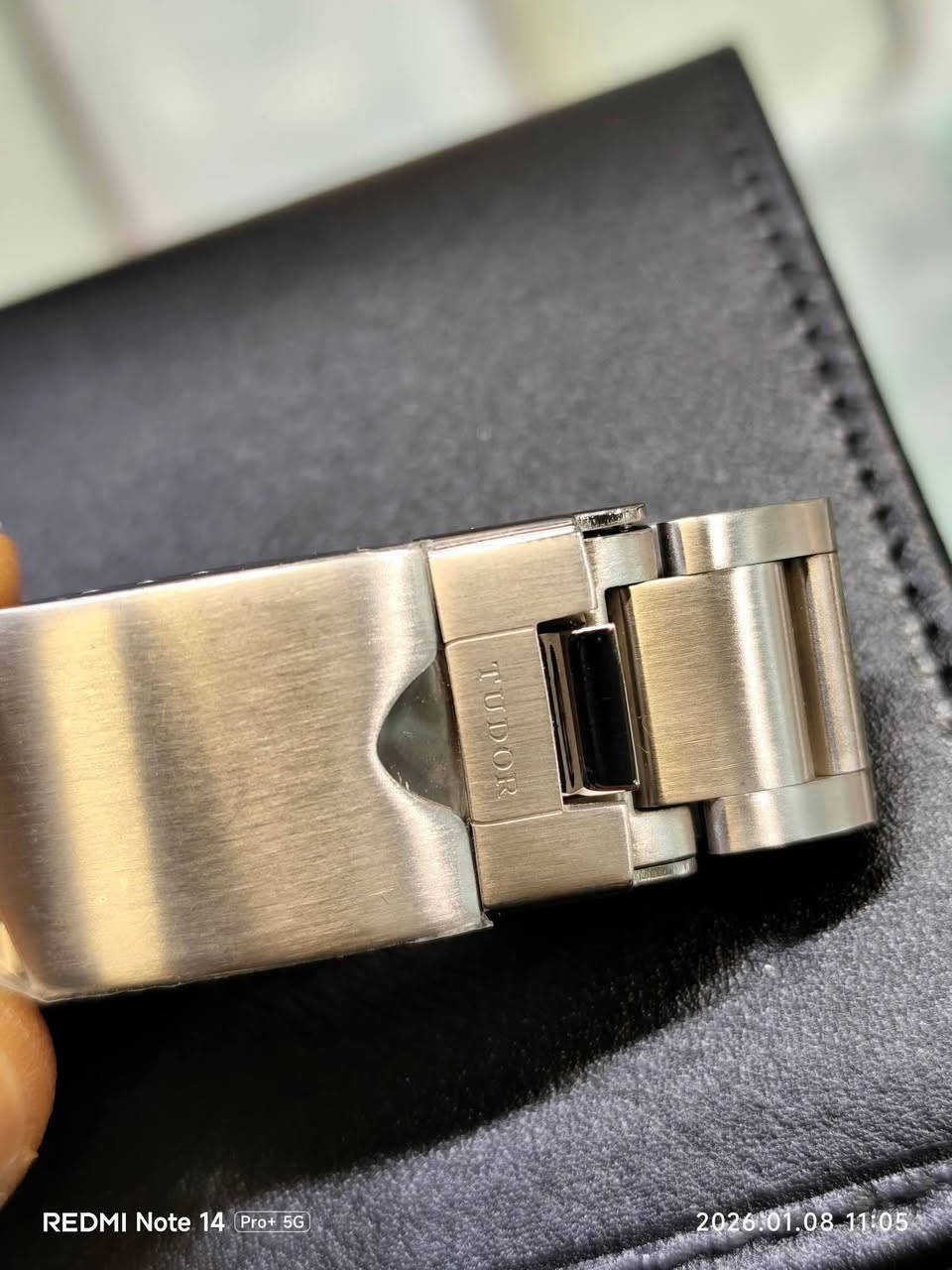 ساعة ماستر کوالیتی(TUDOR) اوتوماتیك
نافذة للعرض التاريخ
 جدید مامستعمل
قطر 42ملم 
السعر 135دولار
مکان/السلیمانیە
یوجد توصیل.


**إذا كنت صاحب هذا الإعلان وتريد حذفه لأي سبب، رجاءا أرسل رسالة إلى الدعم الفني**