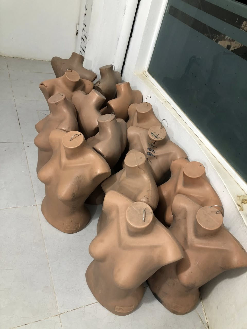 سڵاوتان لێبێت به‌ڕێزان
ئه‌م بوكه‌ڵانه‌ پێكه‌وه‌ بۆ فرۆشتن ئافرەتانە 14دانه‌یه‌ به‌ 40هه‌زار 

هه‌ركه‌سێك ویستی له‌ خزمه‌تیام.

شوێن : كه‌لار


**إذا كنت صاحب هذا الإعلان وتريد حذفه لأي سبب، رجاءا أرسل رسالة إلى الدعم الفني**