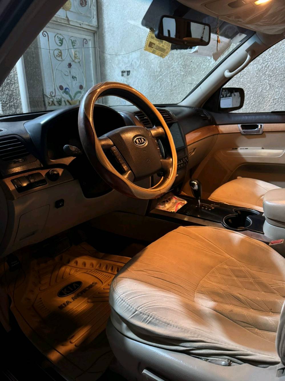 موهافي 2010 خليجي 6 سلندر 3800 فول مواصفات بصمه بانوراما تبريد 3 قطع منضومه غاز السياره جاهزة الضرر بجهة السائق فقط صبغ
شكد ممشاها الفعلي تقريباً؟ وهل عدها دفتر صيانة أو فحص يثبت الممشى؟: 
150000
منو موقع السيارة هسه؟ بأي محافظة/منطقة متواجدة، وتقبل فحص قبل الشراء لو لا؟: 
كوت
الضرر بجهة السايق شنو بالضبط: باب/رفرف/شاصي/إيربگ، لو بس صبغ وسمكرة خفيفة؟: 
فقط صبغ
المرور والملكية شلونها: باسمك لو وكالة، وعليها أي رسوم/إشكاليات بالعقد؟: 
باسمي