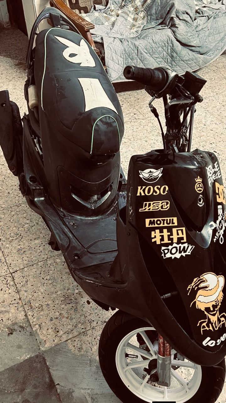 سلام عليكم دراجه خير من الله اي نقص مابيها بس هملتها بسبب الشغل ومتروكه نكره سلف وهندر كلجات بلاد مكينه 55 تعمير جديد  لا تنقيص لا تبخير بس معلكه ولفات، سعرها 350 وبيها مجال بسيط  مكاني بغداد الاسكان مال منصور شارع مدرسة القدس، هـ *********** واتساب، او مراوس شعندك راسل واتساب
