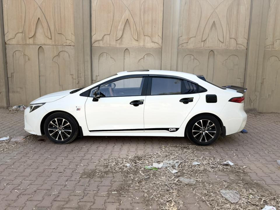 السلام عليكم
كورلة هايبرد ( 2024 )

ماشية( 20 ) ألف 

سيارة بعدها بوضع الوكالة 

سبيرها منازل وشرط حتة عدتها ممفتوحة 

وشوفت العين شكد مصروف عليها 

فول مواصفات 
كشن جلد اسود ومطعم بجوزي 
كشن كهرباء 
سياقة ذاتية 
تحديد مسار 
فول تحكمات ستيرن 
بصمتين 
دخول ذكي 
لد امامي نهاري 
انضمت قيادة 
توقف ذاتي 
رادارات 
شاشة تدعم كار بلي 
وبعد بيها هواي مواصفات 
تغليف بيبان حراري 
كاعيات حوضيات اصليات  روز لاين 
 السيارة (مكفولة من الصبغ و التبديل )

بسمي سنويا وترقيم ع أيدي 

مكاني بغداد ( البياع  )
رقم الهاتف ( *********** )
السعر ( 142 )

