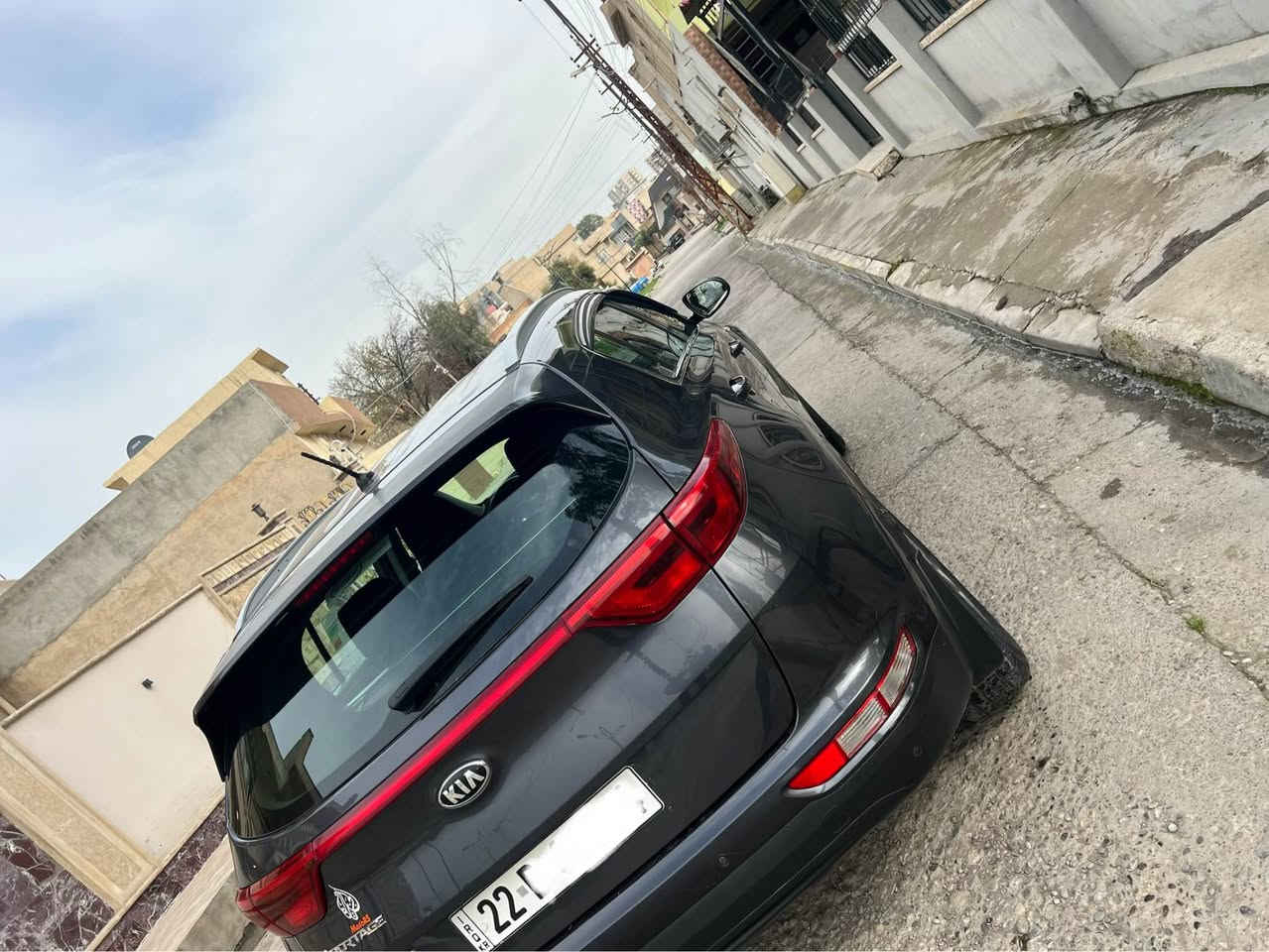 السلام عليكم كيا سبورتاج 
2018 رمادي خليجي كلين تايتل 
عداد المسافة 170km
للاستفسار الاتصال *********** موصل, نينوى
