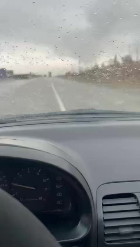 مازدا 323 موديل 92 سنوية نافذة لغاية 2028 گير محرك صدر ما عدا الپاور السعر 25 رقم صلاح الدين مكاني سامراء ***********
