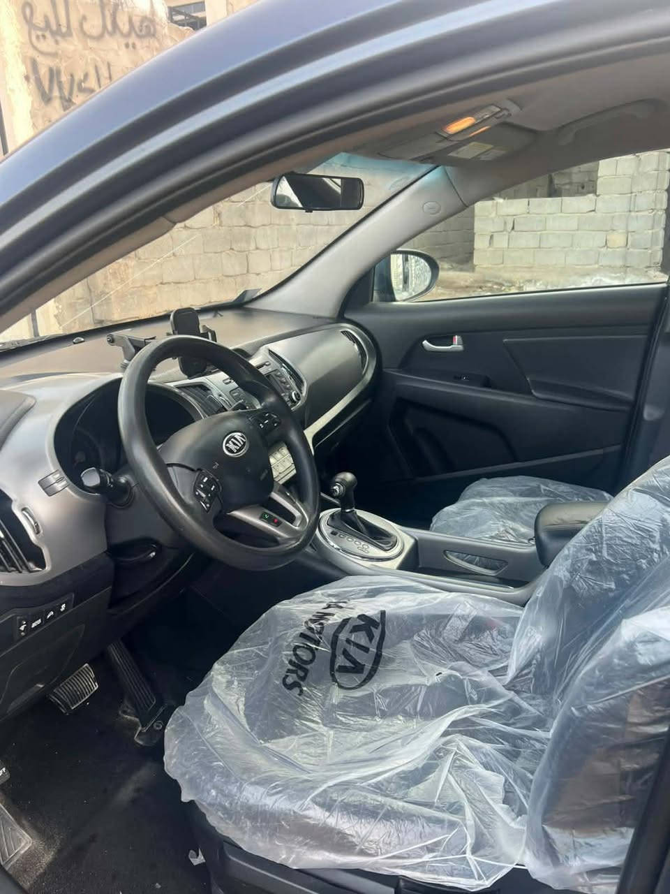 سبورتج موديل 2016 وارد امريكي بيها جاملع وباب وشبر بارد سياره ماشيه 70 ألف سياره جديده مكينه كير خير من الله 
سعرها 123 بيها مجال بسيط *********** واتساب قفط
