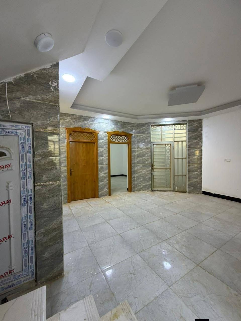 🏡دار للبيع🏡
المساحة: 120متر مربع
✅ #طابو_زراعي_سند_25_أقرار_محكمه
السعر: 58 مليون  (مع المجال)
الموقع: النجف شارع الصب  #ألخط_ألاول مقابيل قرية الغدير 

مواصفات البناء:
غرفتين نوم وصاله ومطبخ واستقبال حمامات داخليه وخارجيه وكراج 
بناء مرتب (أساس + سقف كونكريت + طابوك)
أرضية بورسلين أبو الـ 60

الخدمات:ماء كهرباء مدارس سوق تبليط متر
خط مولد

للاستفسار اتصل على *********** أو مراسله واتساب
