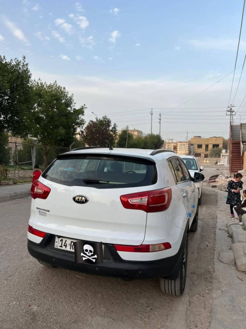 سلام عليكم
كيا سبورتج 2014خليجي كفاله عامه محرك 2400 كير ومحرك وتبريد وحديده وتخم تاير كله جديد  سياره كامله رقم بصره الدولي مداور ثاني يوم  سعر 165 وبيها مجال مكاني ناصريه حي العسكري ‏‪***********‬‏
