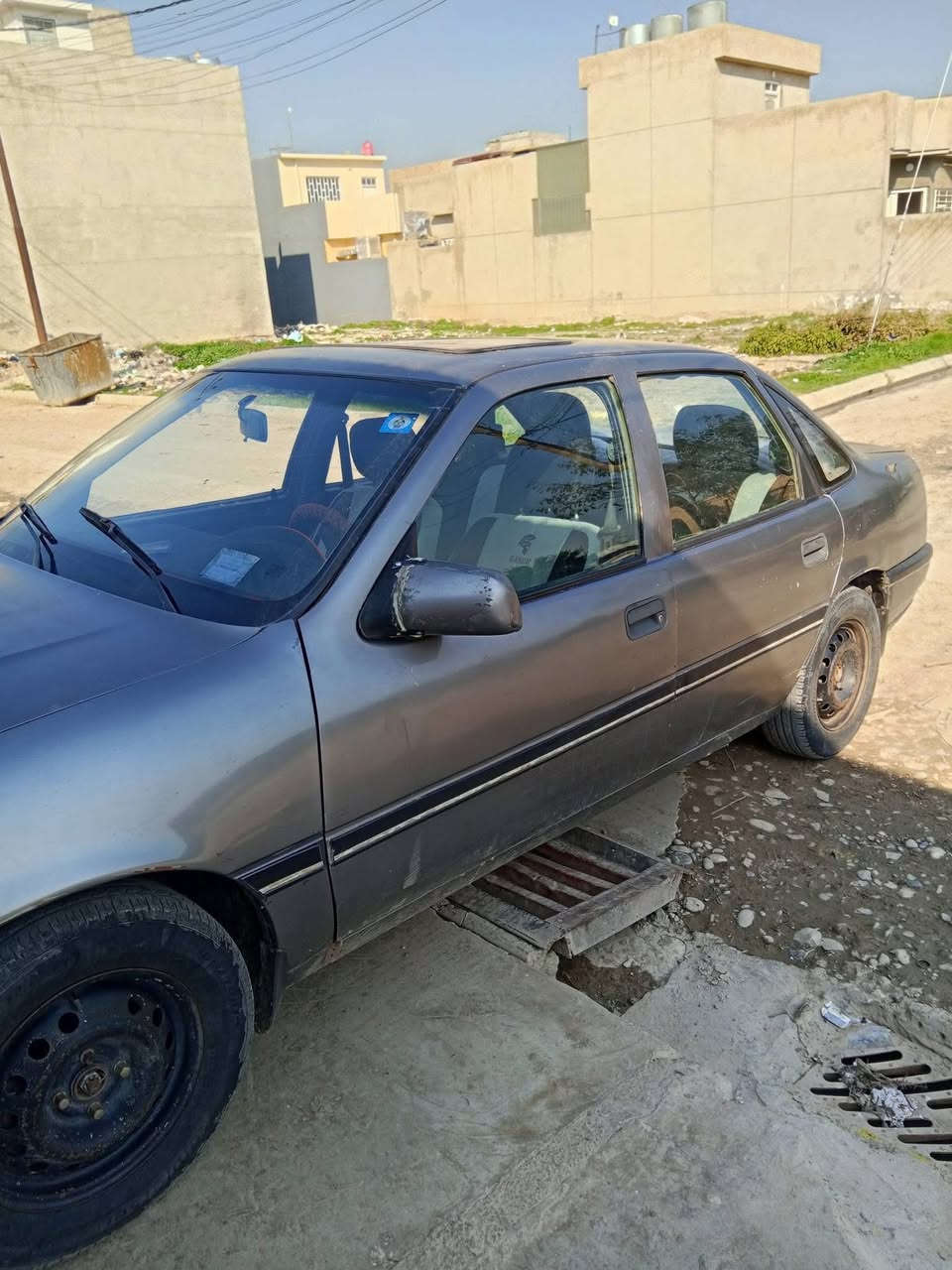 اوبل فكترا حجم 20موديل 1989
محرك وكير شرط بس دوأر مصلحات 

هزه وسنويه ال2031بأسمي تحويل ثاني يوم 

سيارة جاهزة من كلشي السعر ٣٥بيها مجال 

العنوان موصل جانب الايمن مشيرفة الثانية

***********

***********
